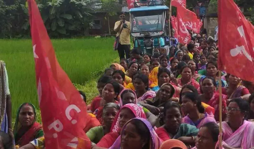 CPIM Stages Protest at TMC-Run Panchayat in Purba Bardhaman, Demands Resumption of 100-Day Work Scheme