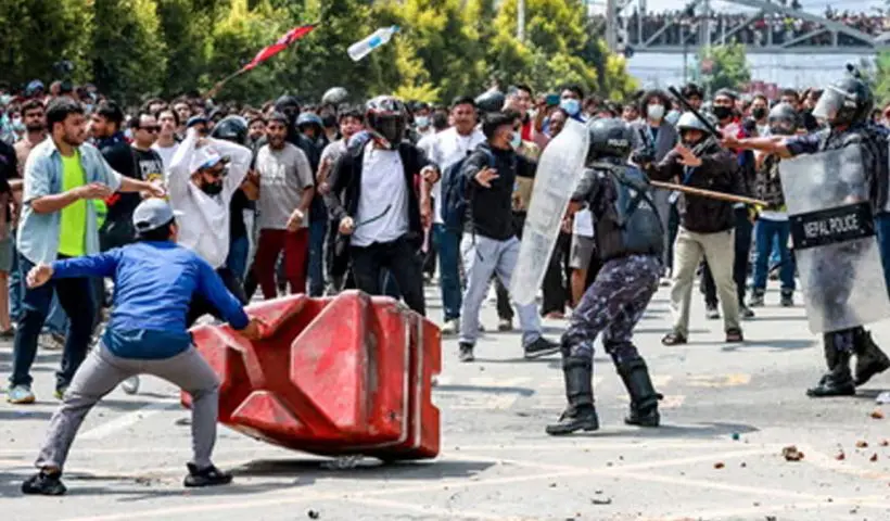 nepal lifts social media ban