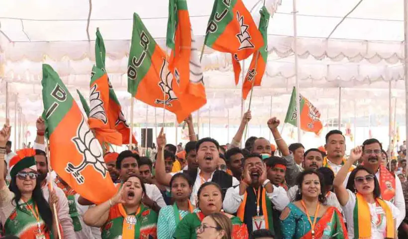 delhi-mcd-vote-bjp-dominates-overall-loses-two-seats