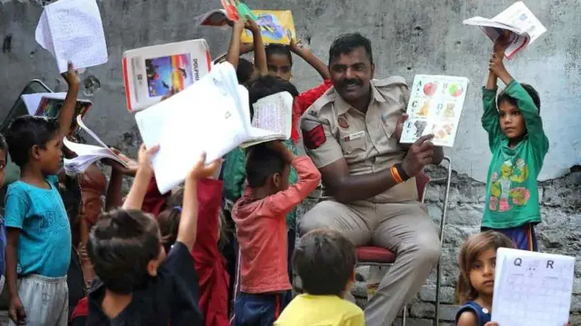 Delhi Cop Than Singh's Free Pathshala: 100+ Slum Kids Learn Near Red Fort
