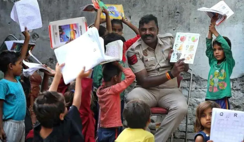 Delhi Cop Than Singh's Free Pathshala: 100+ Slum Kids Learn Near Red Fort