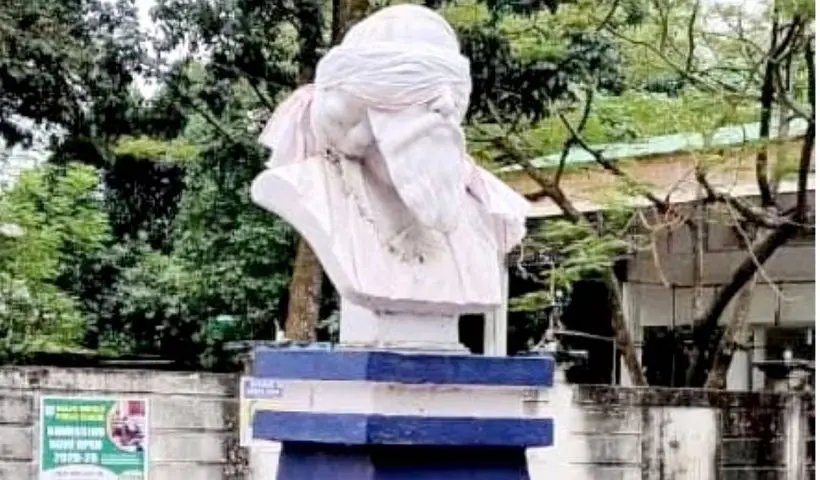 north-dinajpur-shocked-by-rabindranath-tagore-statue-with-hidden-eyes