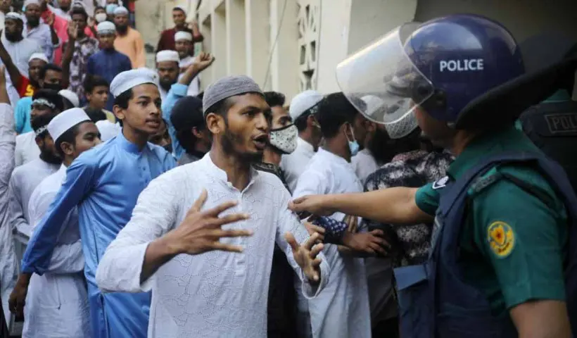 bangladesh-gopalganj-hindu-youth-attack-army-intervenes