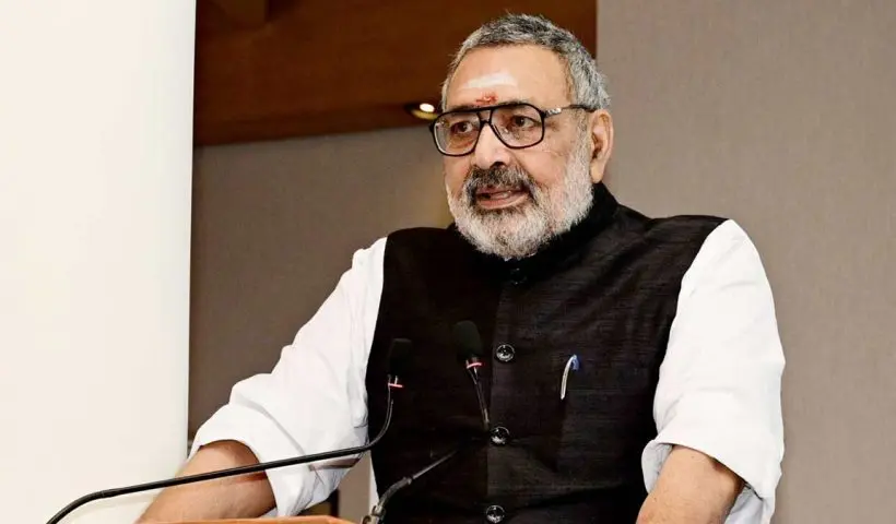 Giriraj Singh Points to Internal Congress Factions, Rahul Gandhi Silent on Leadership