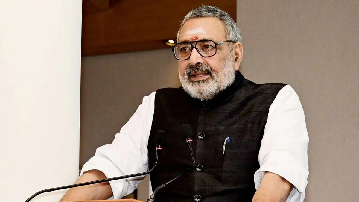 Giriraj Singh Points to Internal Congress Factions, Rahul Gandhi Silent on Leadership
