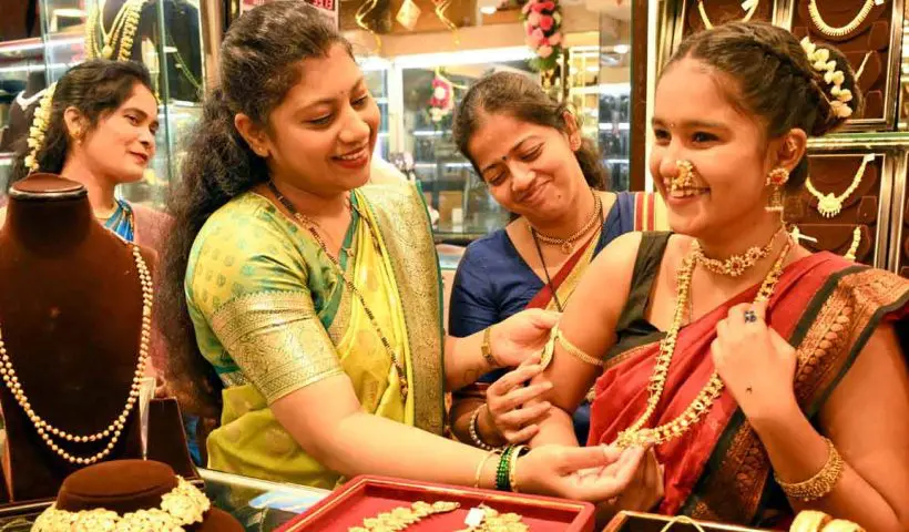 24-Carat Gold Price Jumps by 3,150 in a Day, Silver Drops 2,050 per Kg