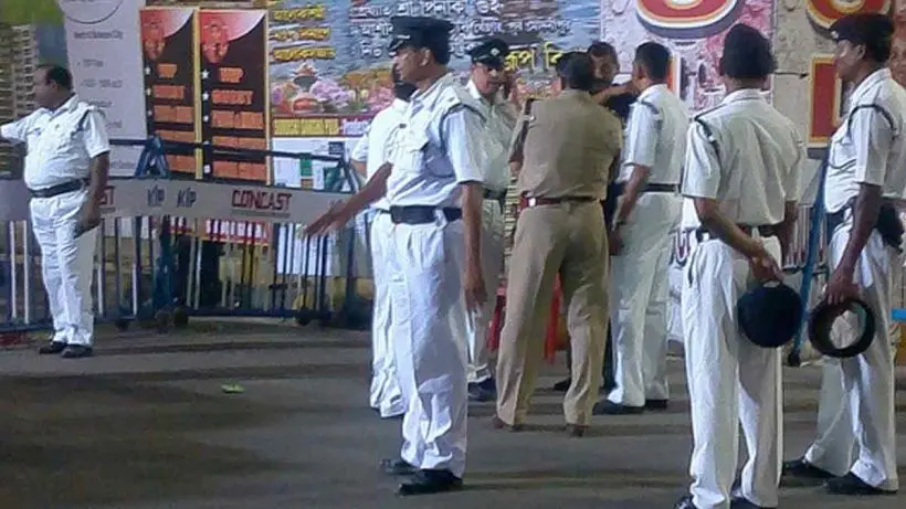 kolkata-police-arrests-banned-firecrackers-diwali