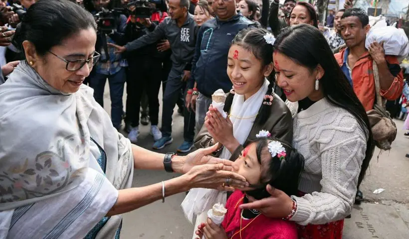 Mamata Banerjee Flood Visit