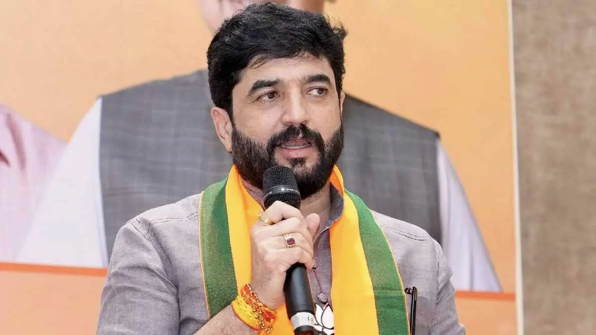 murlidhar-mohol-land-deal-controversy