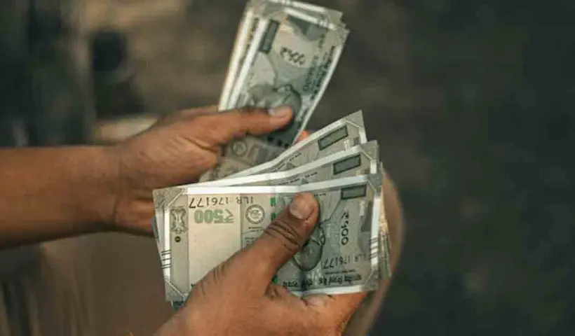 Huge Haul of Defunct ₹500–₹1000 Notes Leads to Major Investigation