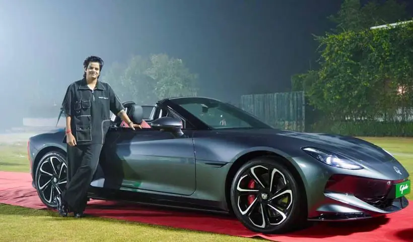 Shafali Verma Takes Delivery Of MG Cyberster