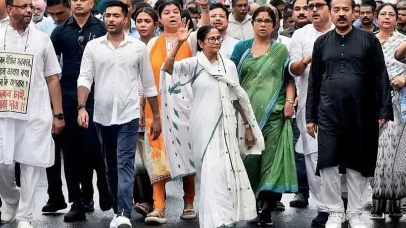 mamata-and-abhishek-begin-tmc-mega-rally-with-tribute-at-ambedkar-monument