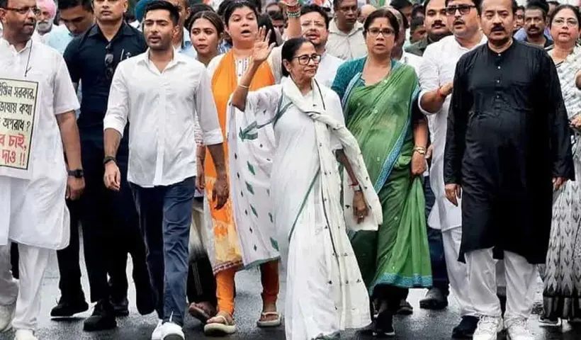 mamata-and-abhishek-begin-tmc-mega-rally-with-tribute-at-ambedkar-monument