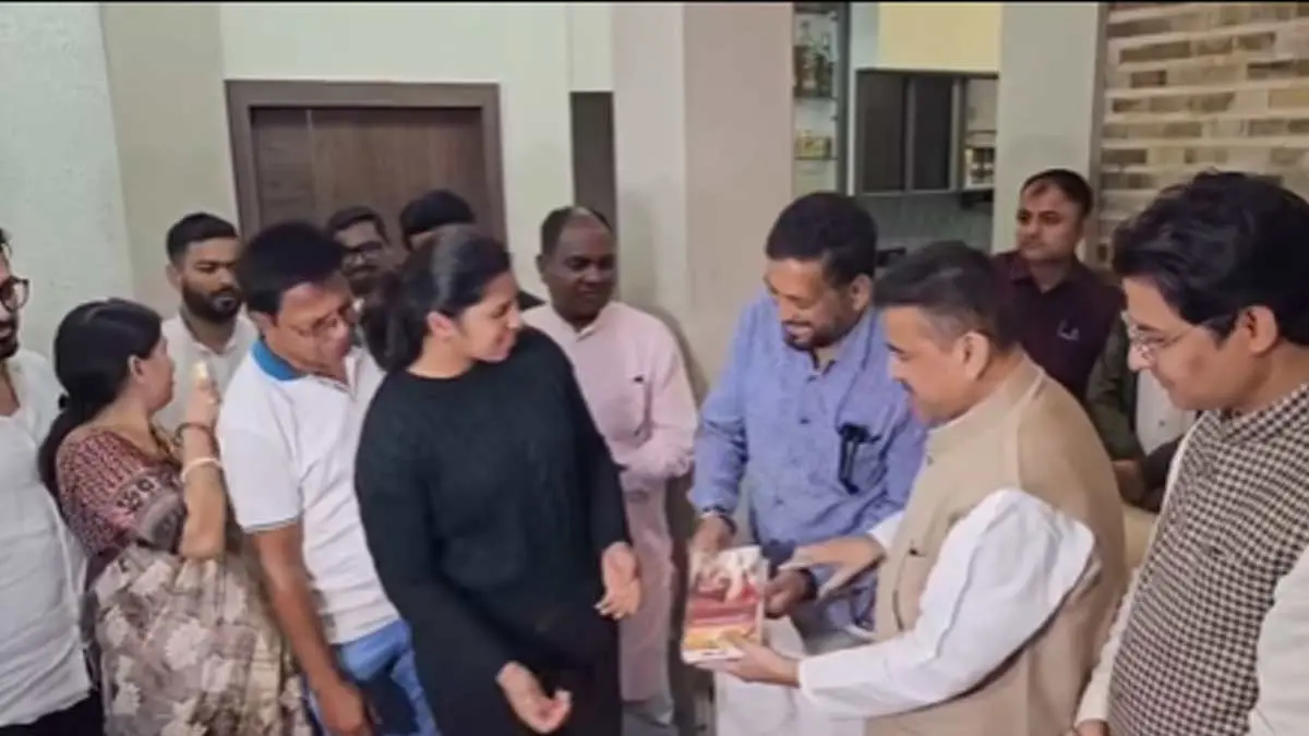 suvendu-adhikari-congratulates-richa-ghosh-siliguri-visit