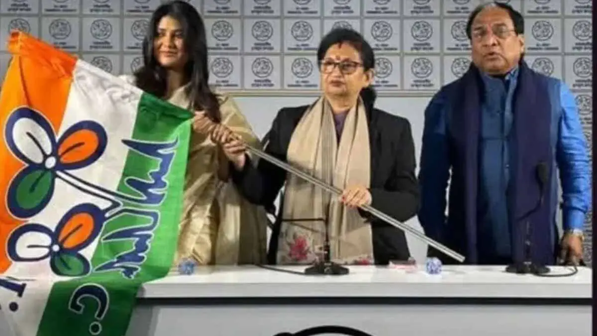 parno-mitra-joins-tmc-mamata-indira-comparison