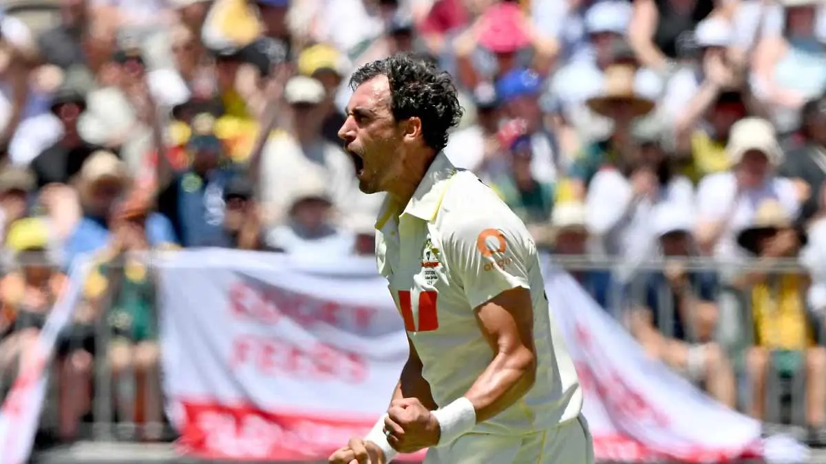 mitchell-starc-breaks-wasim-akram-record-in-test-cricket