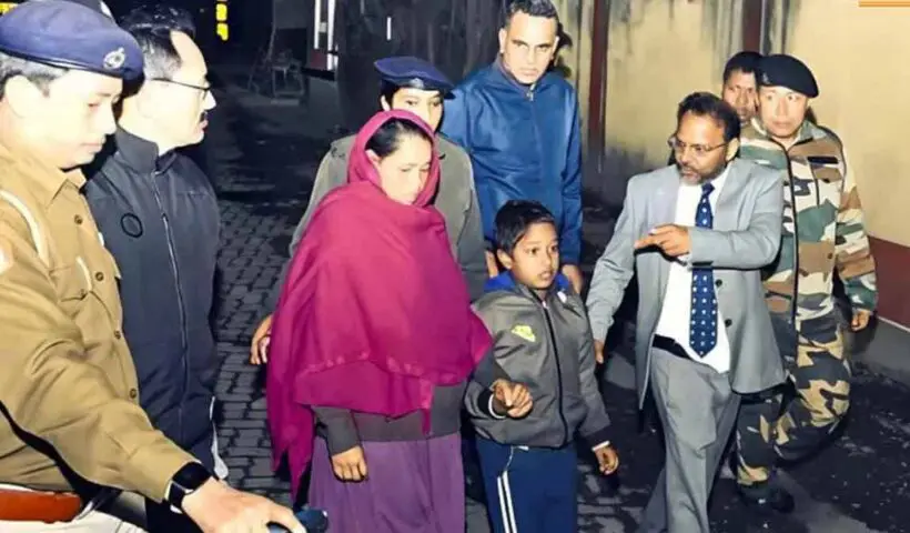 sonali-bibi-returns-meets-abhishek-banerjee-pushback-row