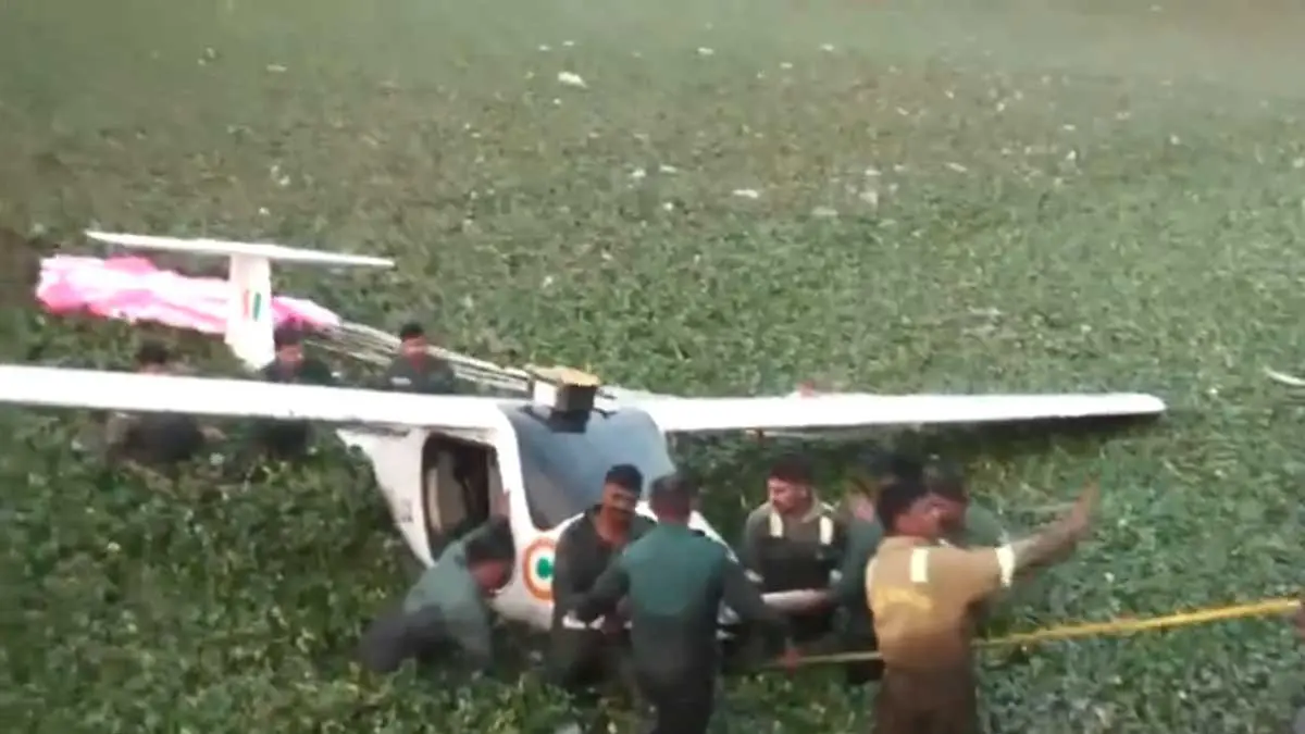 iaf-microlight-aircraft-crash-prayagraj