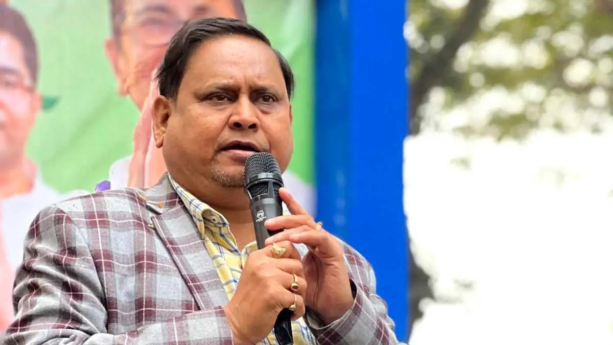 humayun-kabir-go-back-slogans-brigade-kolkata