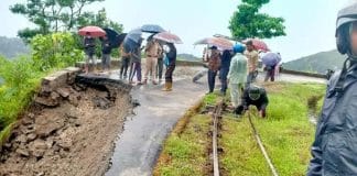 Landslide hits many parts in hill area of bengal and sikkim
