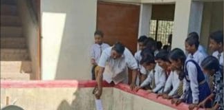 mirzapur headmaster punished the second grade student