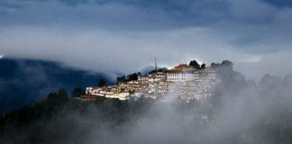 heavy rain darjeeling