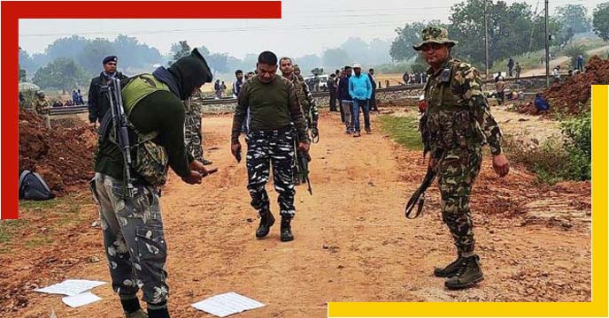Jharkhand: Maoists blew up the railway line