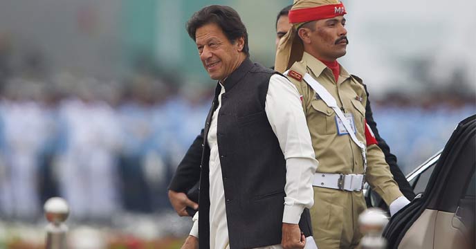 Pakistan pm Imran khan threatened oppositions