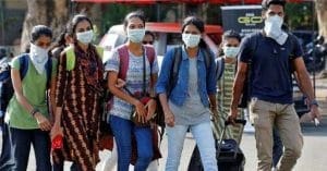 Person wearing a mask to protect against Covid-19