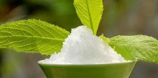 Camphor oil: Uses, benefits, and precautions