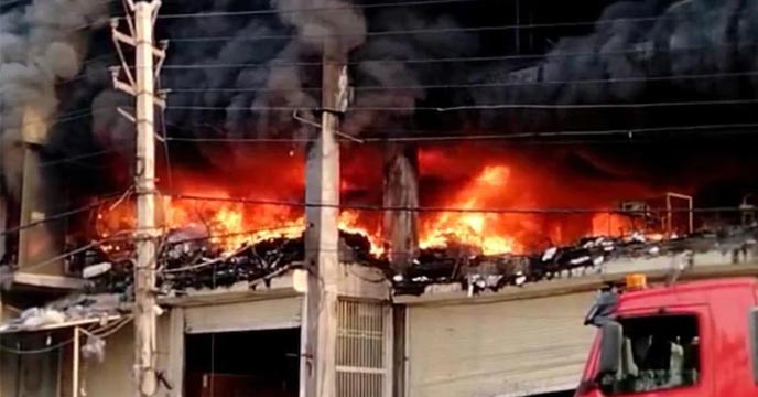 delhi fire breaks