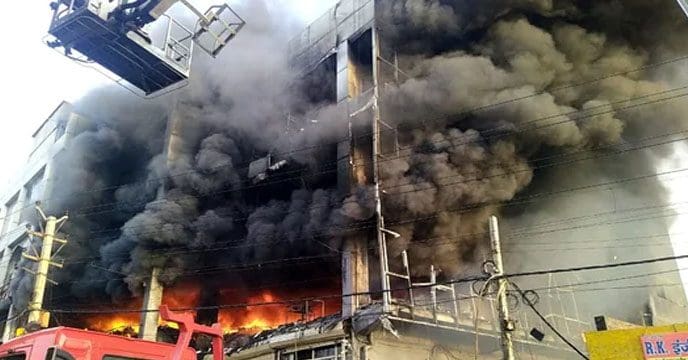 delhi fire Delhi Fire : দিল্লির আগুনে ক্রমশ বাড়ছে মৃতের সংখ্যা