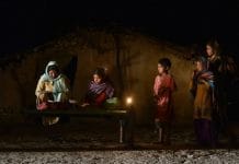 অন্ধকারে ডুবে উত্তরপ্রদেশ, মানুষের ঘাড়ে দায় চাপাচ্ছেন যোগী