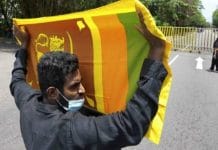 Sri Lanka: বিক্ষোভকারীদের গুলি করার নির্দেশ মানতে রাজি নন শ্রীলংকার সেনাপ্রধান