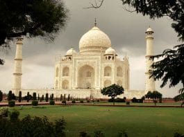temple in the Taj Mahal