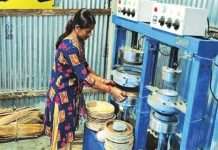 সুপারির খোলার তৈরি থালা বানিয়ে ভাইরাল মঞ্জু, গীতা, রিতারা