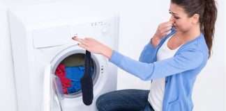 bad-breath-in-clothes-in-the-rainy-season