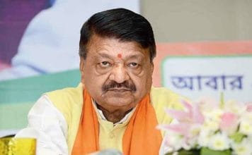 কৈলাশের সাংবাদিকের সঙ্গে দুর্ব্যবহারে সাসপেন্ড সরকারি অফিসার Vijayvargiya Comment in Official File Causes Major Administrative Fallout