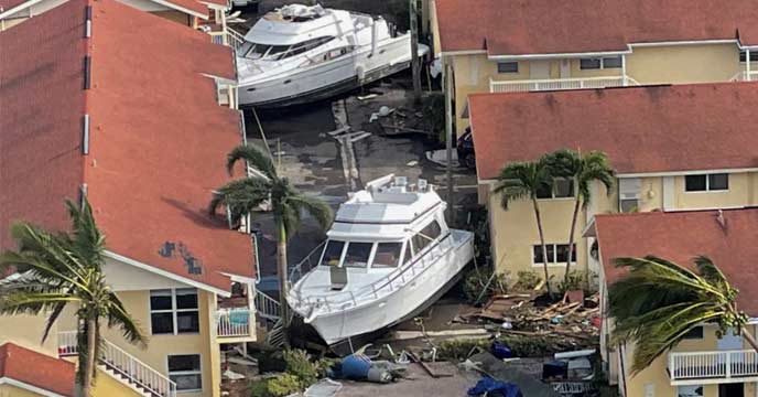 Hurricane Ian whips out homes in Florida