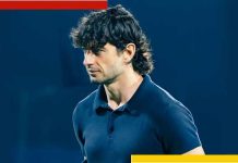 Coach Fernando of ATK Mohun Bagan on the sidelines