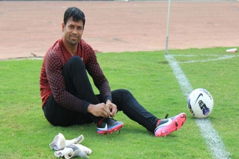 দল সেমিফাইনালে খেলবে আশাবাদী মহামেডানের গোলরক্ষক কোচ সন্দীপ