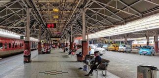 Hawkers in trouble at Modi's Bande Bharat inauguration in Howrah