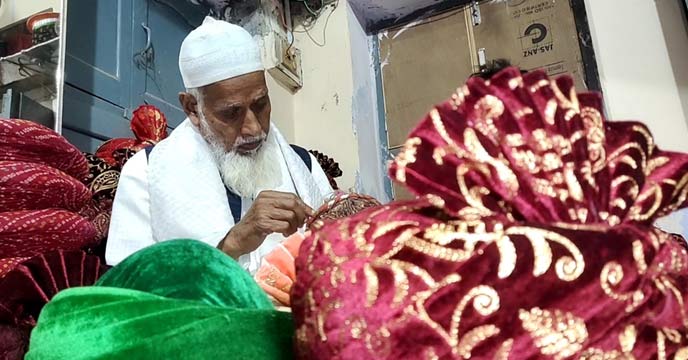 Muslim family made Baba Vishwanath's turban