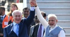 শিগগিরই ভারত সফরে আসতে পারেন ইসরায়েলের (Israel) প্রধানমন্ত্রী বেনিয়ামিন নেতানিয়াহু (Benjamin Netanyahu)। ভারতে ইসরায়েলের রাষ্ট্রদূত নিওর গিলান এ তথ্য জানিয়েছে
