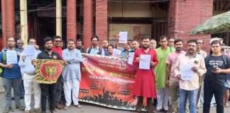 kho rally organized by Bangla Party in Kolkata, with participants waving flags and shouting slogans for citizen rights