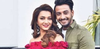 যদিও এর আগে ইডি জানতে পেরেছে নিয়োগ দুর্নীতির কালো টাকা সাদা করার জন্য ফিল্ম দুনিয়াকেই বেছে নেন অভিযুক্তরা৷ সেখানেই বিপুল টাকার বিনিয়োগ করে সাদা করা একটা সহজ উপায়। কুন্তলেরও এই ধরনের ফিল্ম জগতের সঙ্গে যোগ মিলেছিল। বনিকে তলবের পর তা অনেকটাই পরিষ্কার।