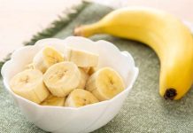 Ripe bananas on a plate with a fork
