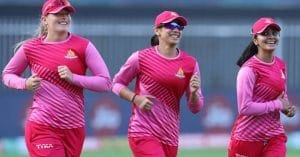 ফ্র্যাঞ্চাইজিগুলি টিম ইন্ডিয়ার কিছু উজ্জ্বল মহিলা ক্রিকেটারদের জন্য প্রচুর পরিমাণে ব্যয় করেছে। তাদের মধ্যে একজন ভারতের তারকা হারলিন দেওলের নাম (Harleen Deol), যিনি গুজরাট জায়ান্টসের সদস্য।