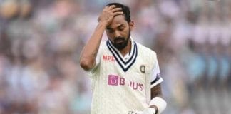 IND vs AUS) মধ্যে টেস্ট সিরিজের তৃতীয় ম্যাচটি ইন্দোরে খেলা হচ্ছে। টিম ইন্ডিয়া সিরিজে ২-০ ব্যবধানে লিড নিয়েছে। তবে খারাপ ফর্মের সাথে লড়াই করে দলের ওপেনিং ব্যাটার কেএল রাহুল সম্পর্কে সিদ্ধান্ত নেওয়া হয়েছে