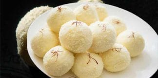 Image of the traditional Bengali sweet 'Kachagolla' displayed on a plate, with a few pieces of the sweet placed on a banana leaf
